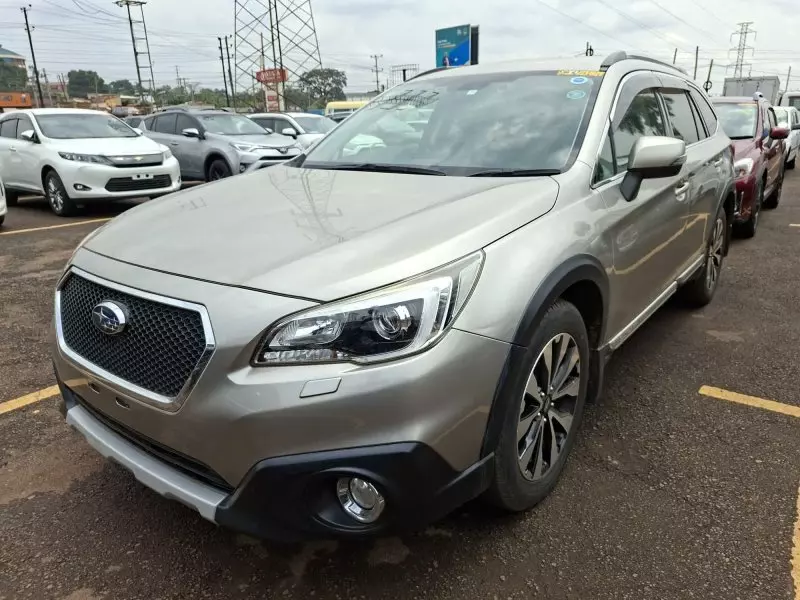 Subaru Outback   - 2016
