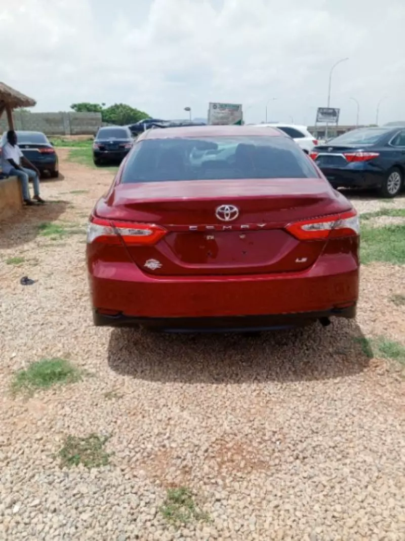Toyota Camry   - 2018