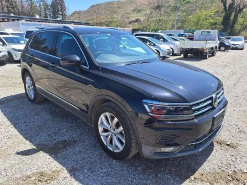 Volkswagen Tiguan   - 2018