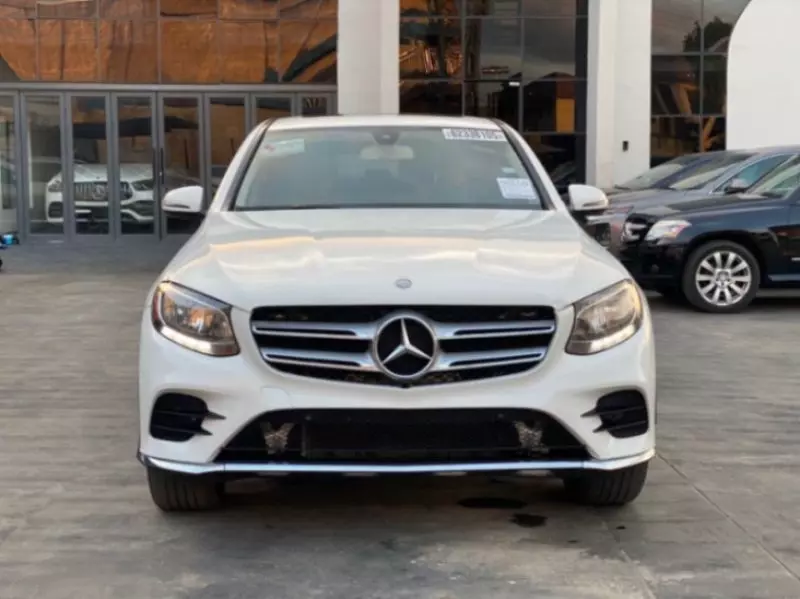 Mercedes-Benz GLC 300   - 2017