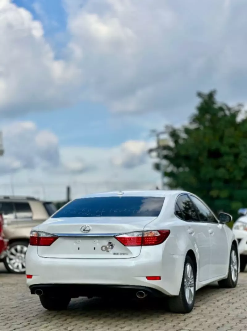 Lexus ES 350   - 2014