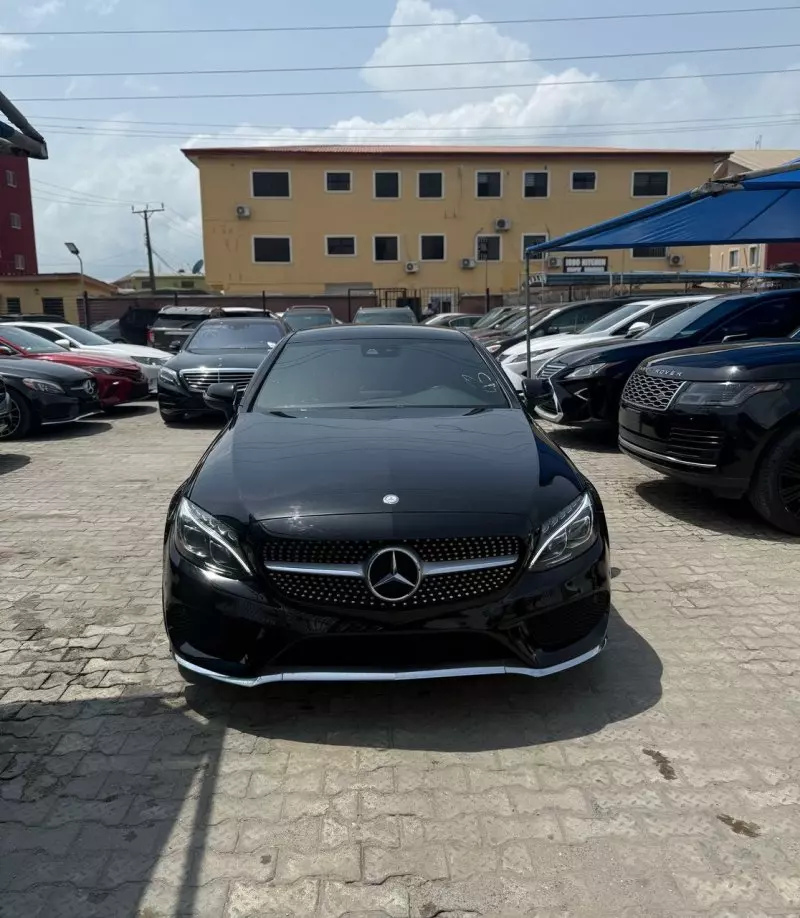 Mercedes-Benz C 300   - 2017