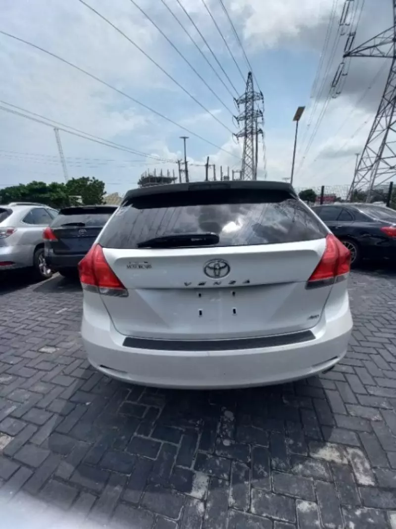 Toyota Venza   - 2009