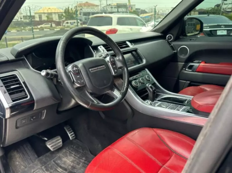 Land Rover Range Rover Sport   - 2016