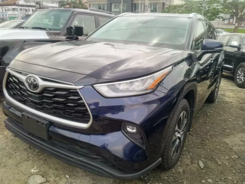 Toyota Highlander   - 2020