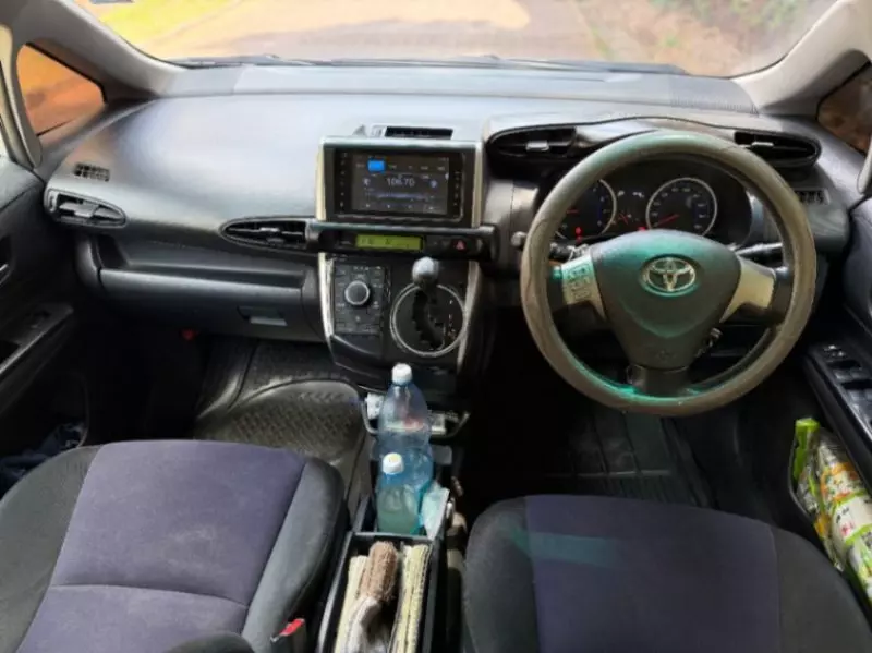 Toyota Wish   - 2013