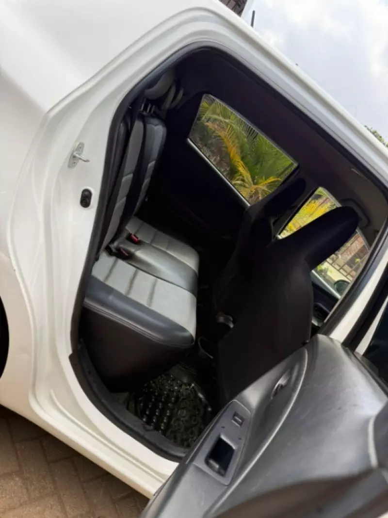 Toyota Vitz   - 2015