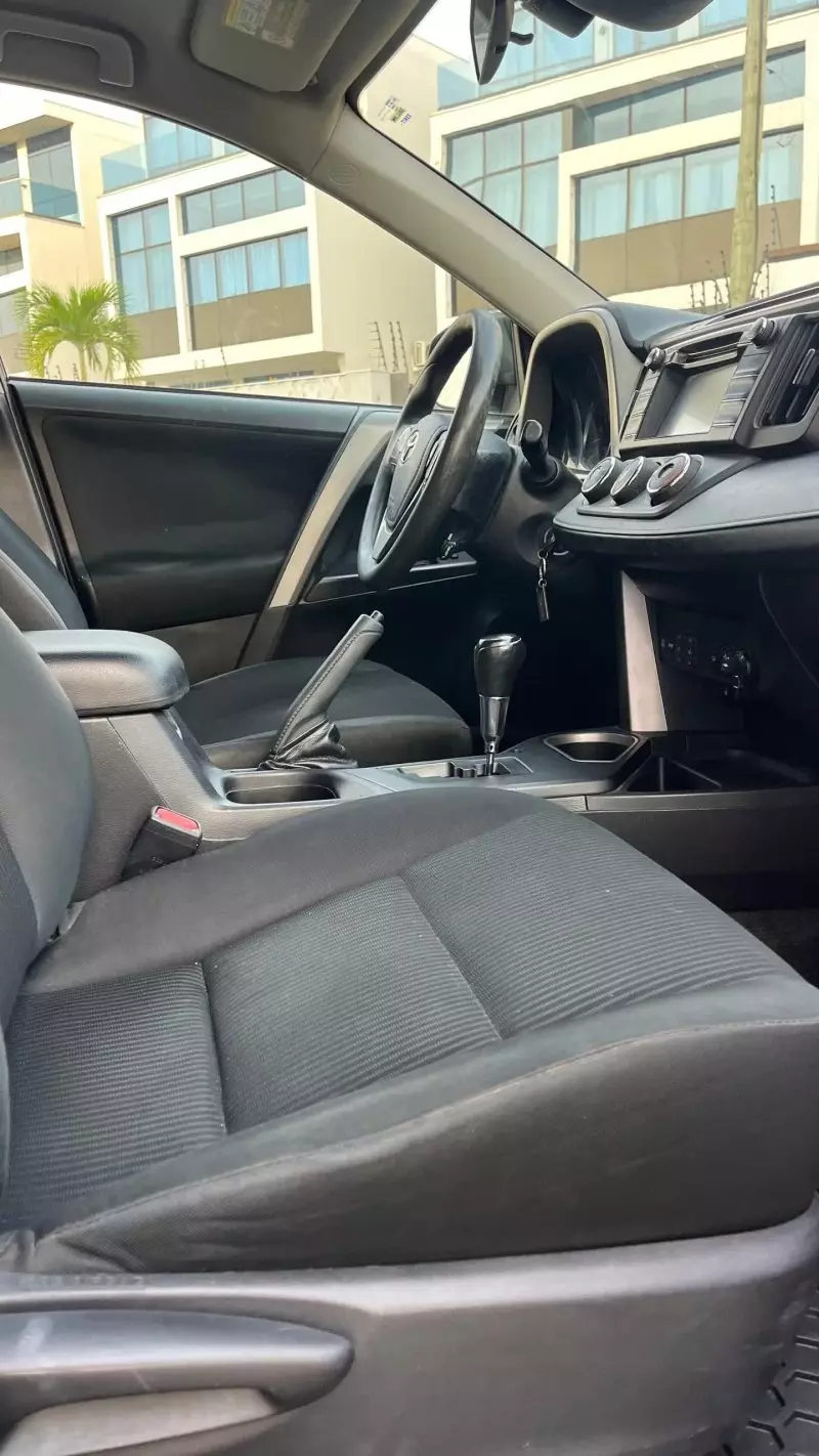 Toyota RAV4   - 2018