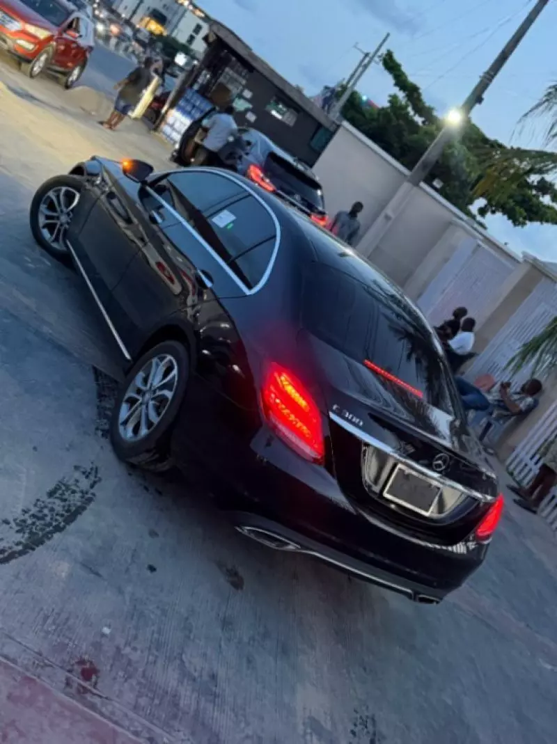 Mercedes-Benz C 300   - 2015