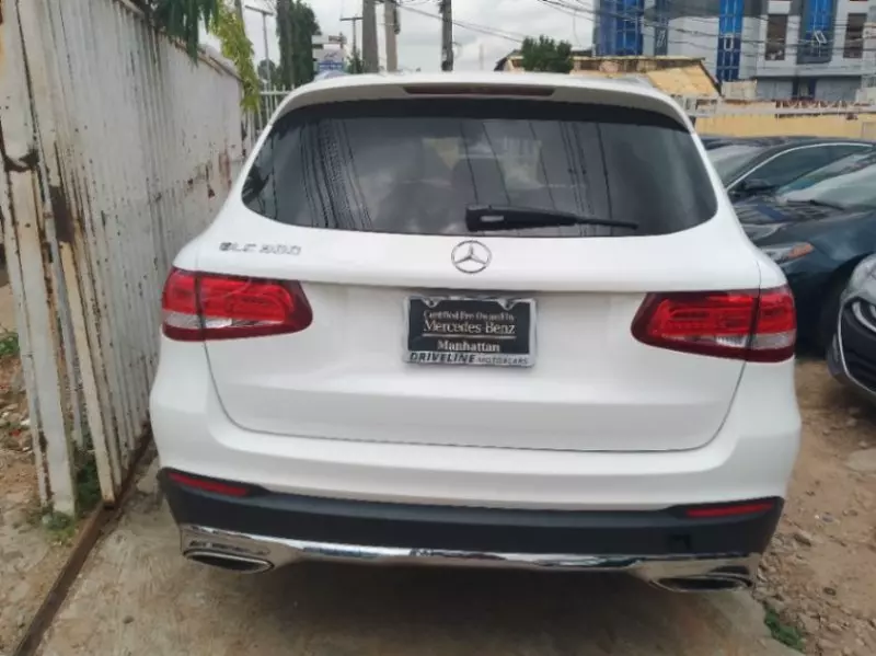 Mercedes-Benz GLC 300   - 2017