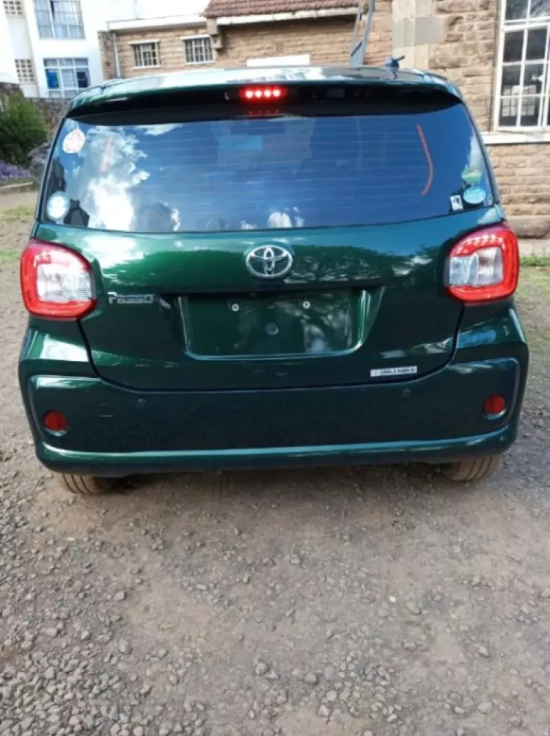 Toyota Passo   - 2016