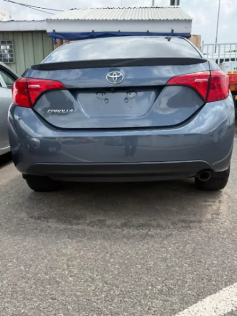 Toyota Corolla - 2013