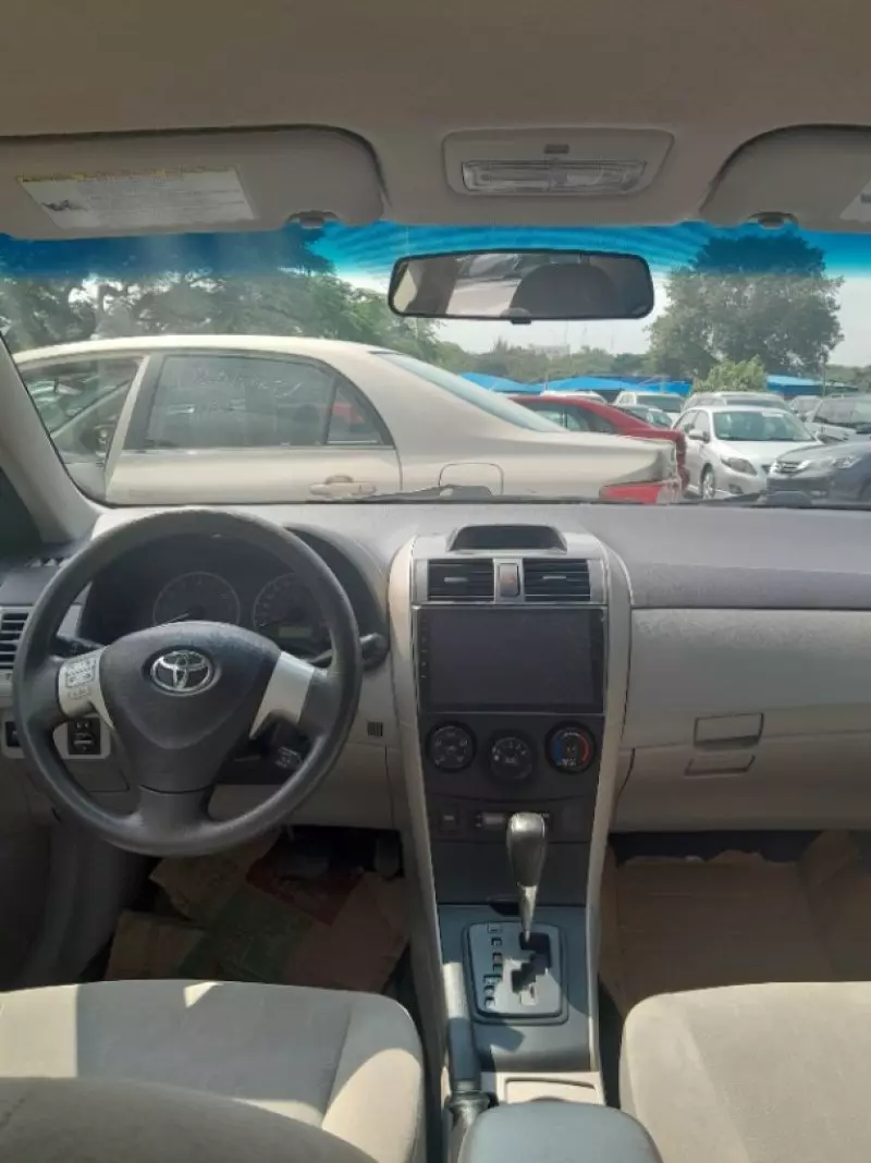 Toyota Corolla   - 2013