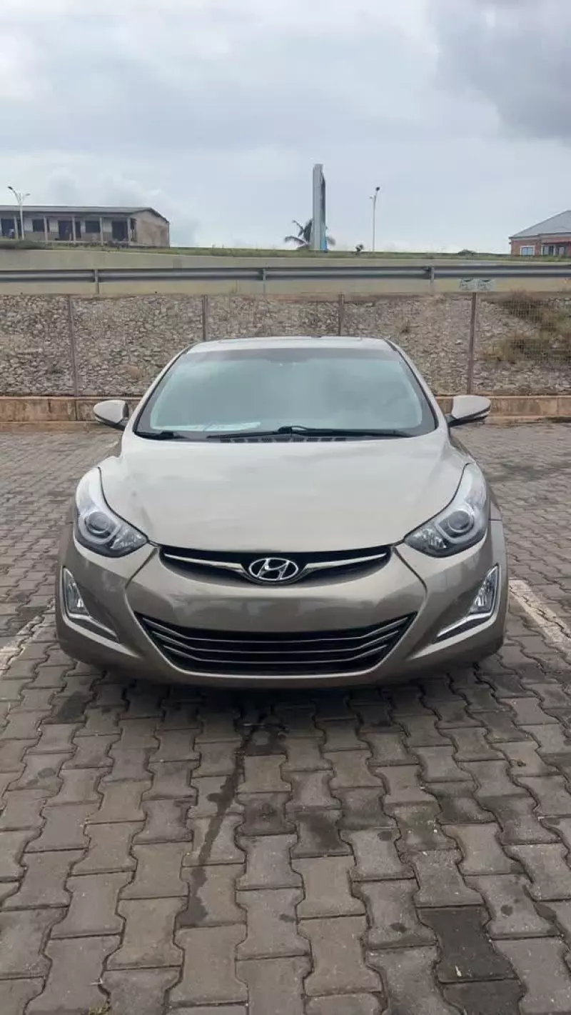 Hyundai Elantra   - 2015