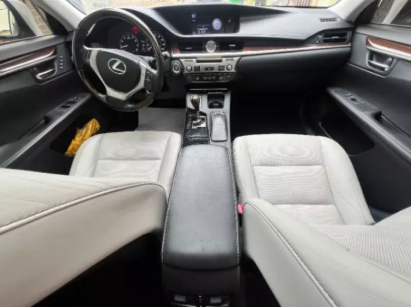Lexus ES 350   - 2013