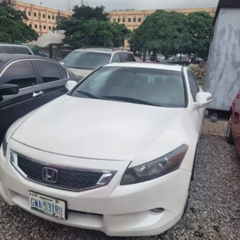 Honda Accord   - 2009