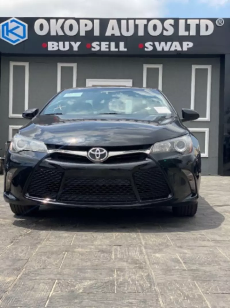 Toyota Camry   - 2017