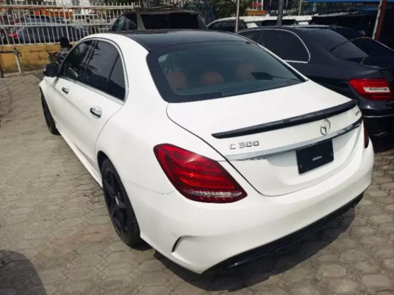 Mercedes-Benz C 300   - 2015
