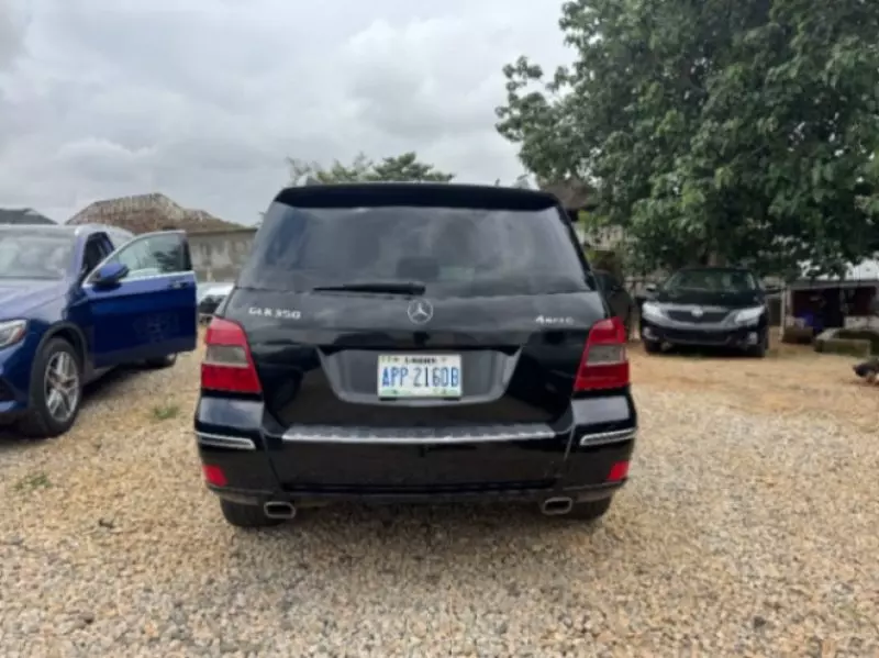 Mercedes-Benz GLK 350   - 2012
