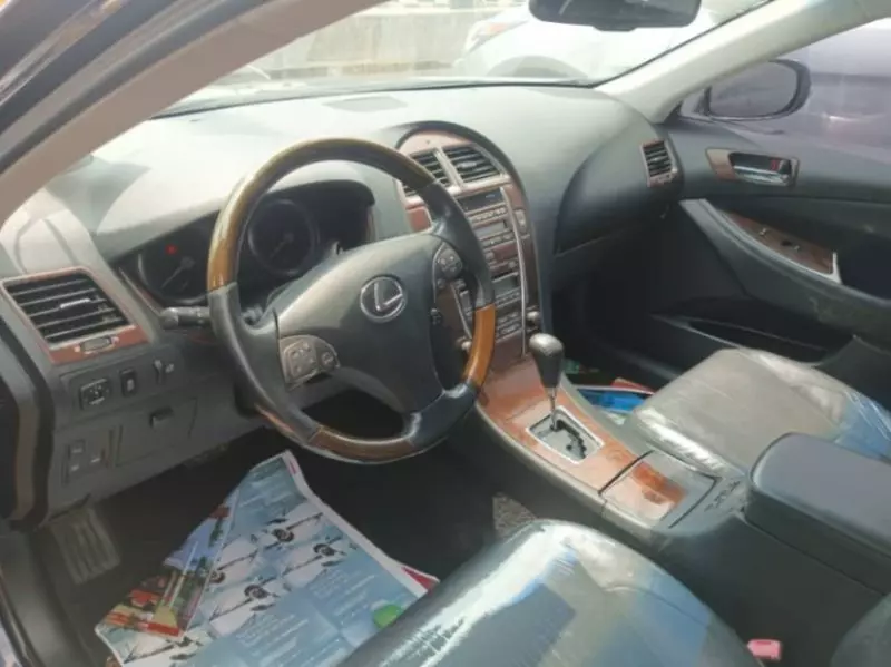 Toyota Camry   - 2011