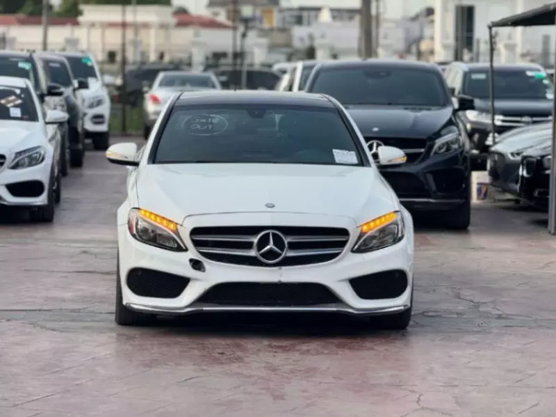Mercedes-Benz C 300   - 2015