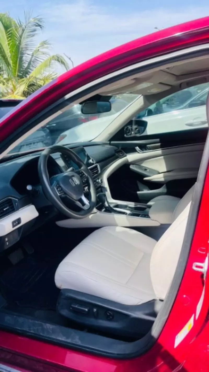 Honda Accord   - 2019