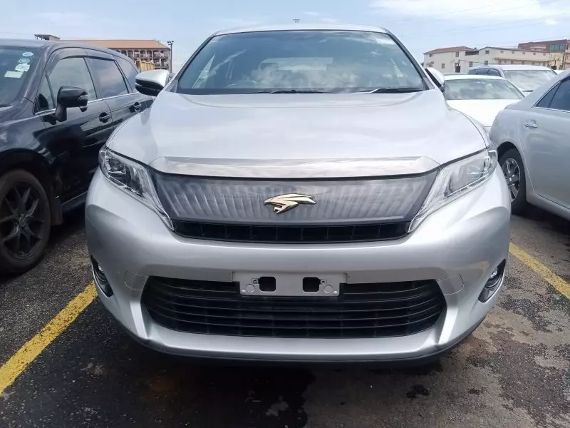 Toyota Harrier   - 2015