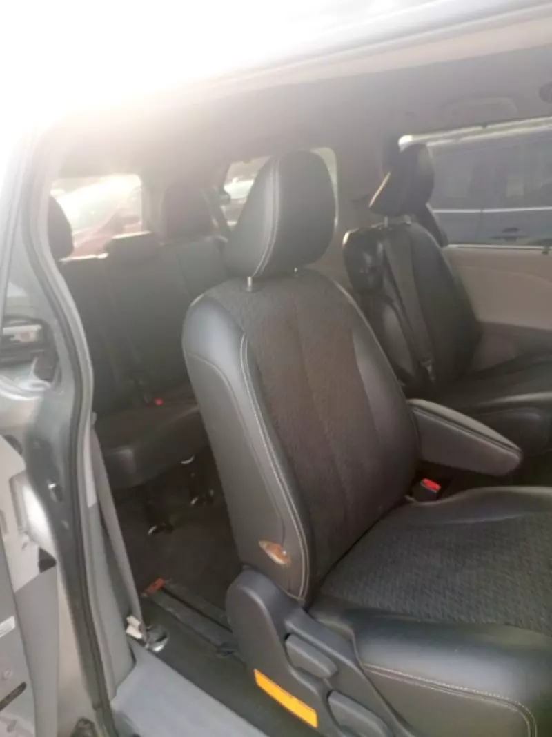 Toyota Sienna   - 2013