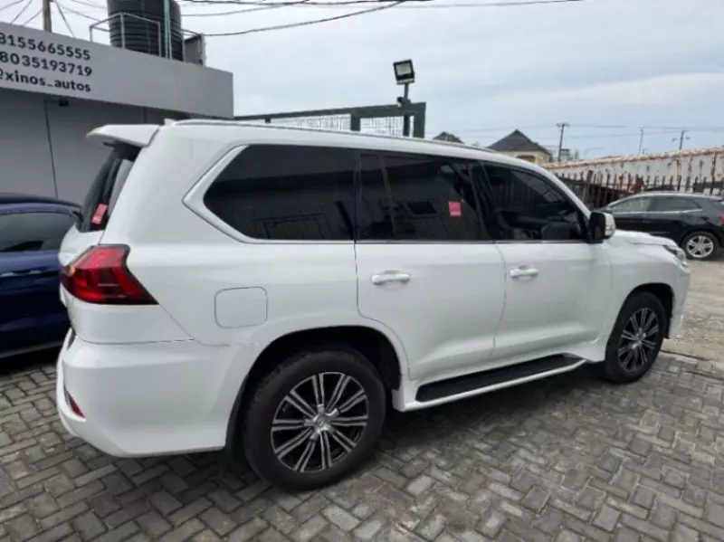 Lexus 570   - 2019