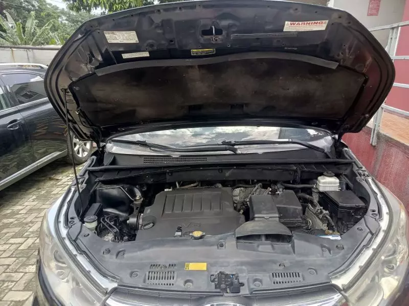 Toyota Highlander   - 2014