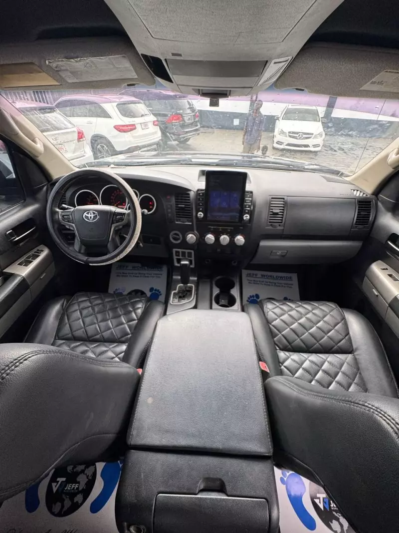 Toyota Tundra   - 2008