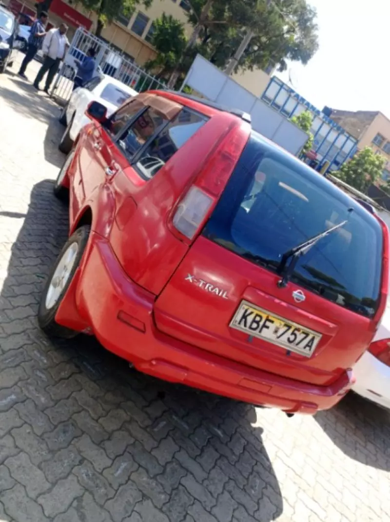 Nissan X-Trail   - 2001