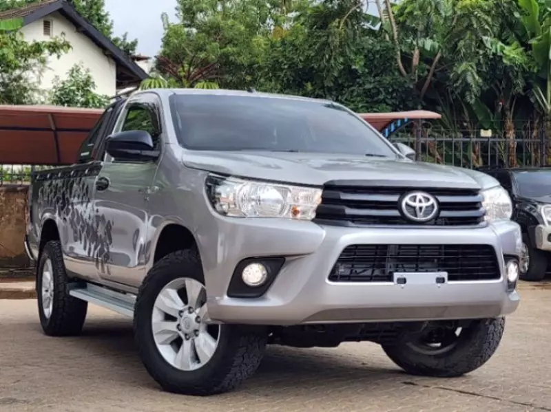 Toyota Hilux Revo    - 2018