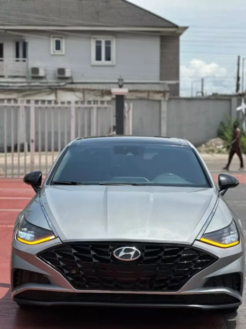 Hyundai Sonata   - 2021