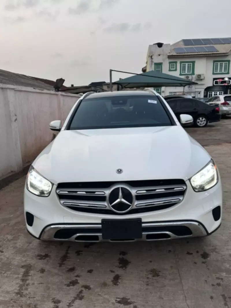 Mercedes-Benz GLC 300   - 2021