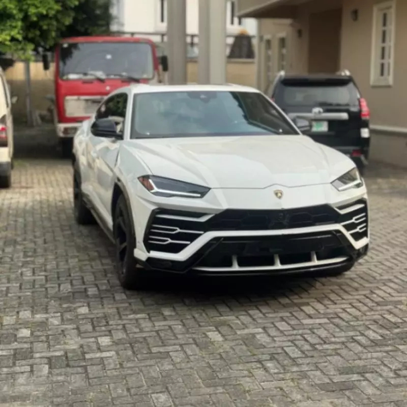 Lamborghini URUS