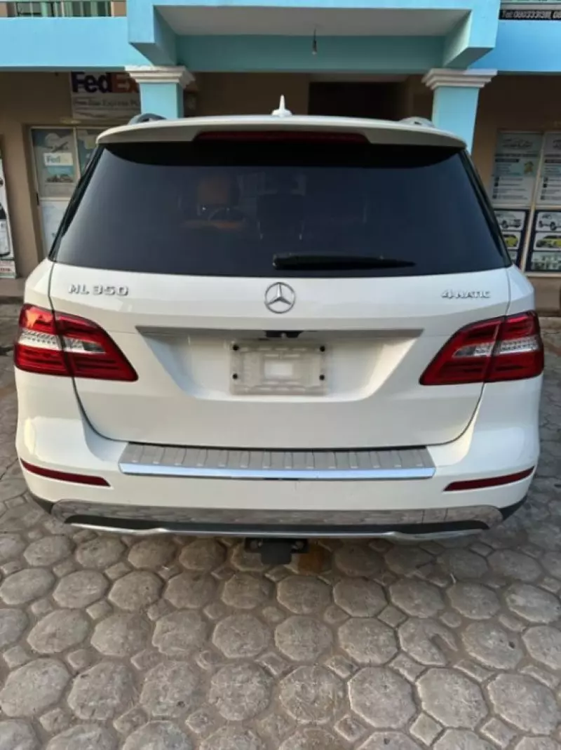 Mercedes-Benz ML-Class   - 2012