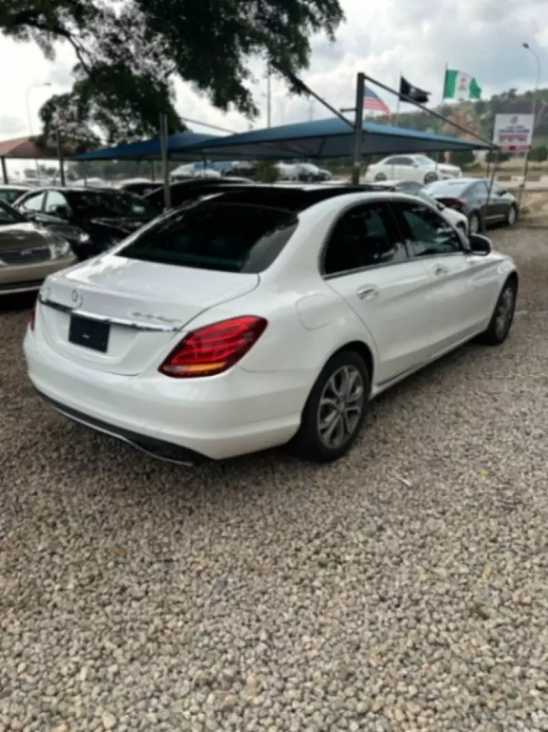 Mercedes-Benz C 300   - 2015