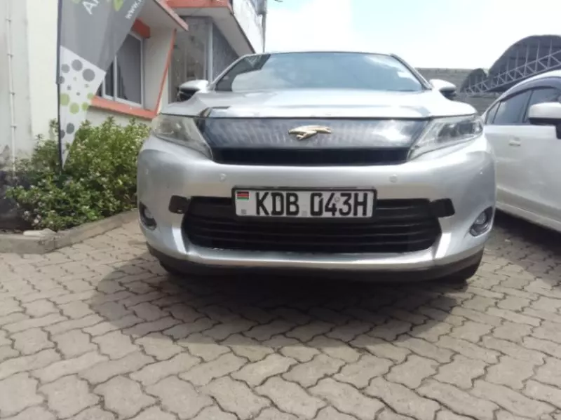 Toyota Harrier   - 2014