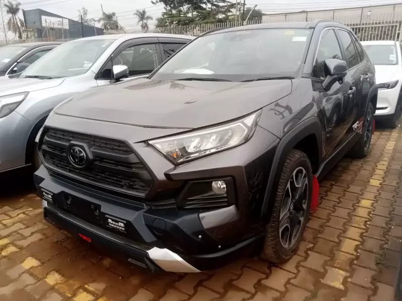 Toyota Rav 4 8AT 2.5l (Adventure Grade)