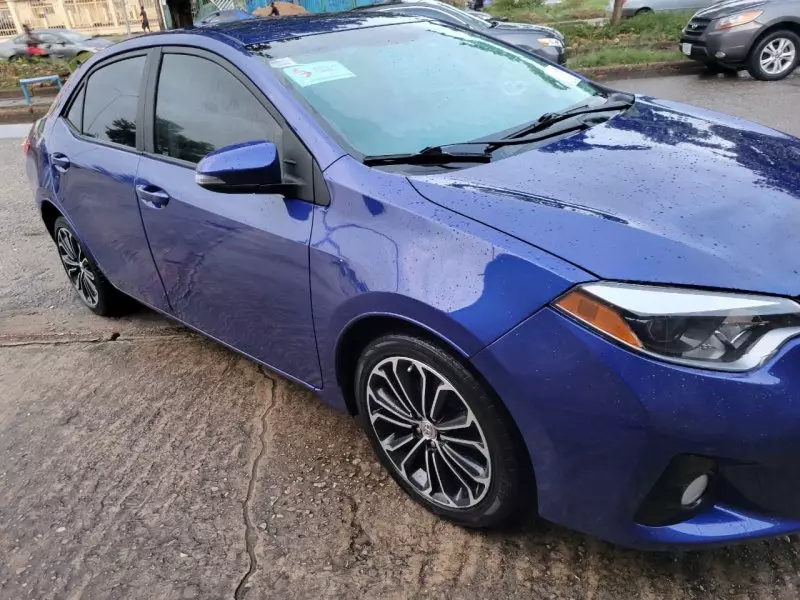 Toyota Corolla   - 2015