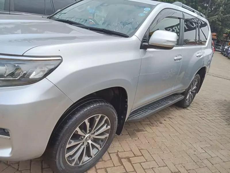 Toyota Land Cruiser Prado TX L   - 2017