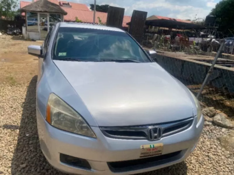 Honda Accord   - 2009