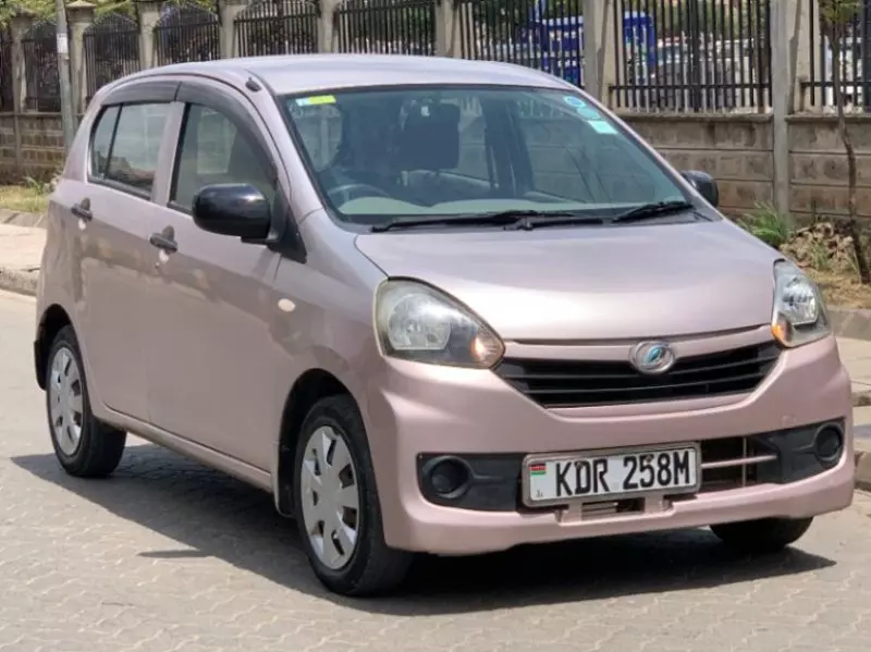 Daihatsu Mira    - 2017