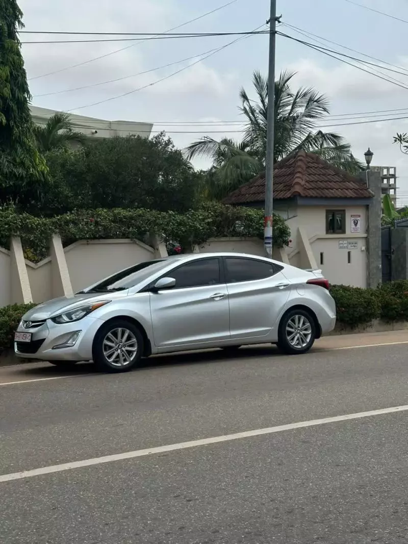 Hyundai Elantra   - 2015