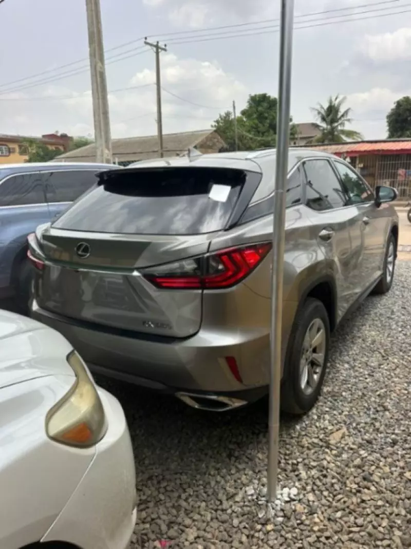 Lexus RX   - 2018