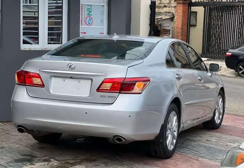 Lexus ES 350   - 2011