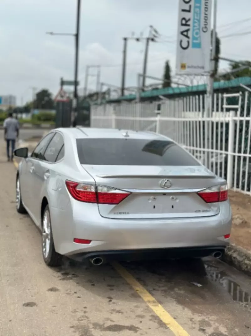 Lexus ES 350   - 2013