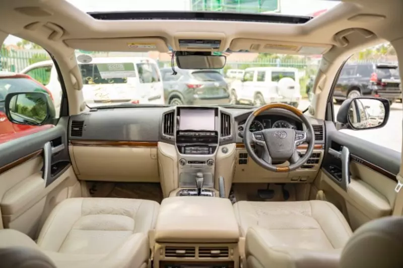 Toyota Land Cruiser V8   - 2017