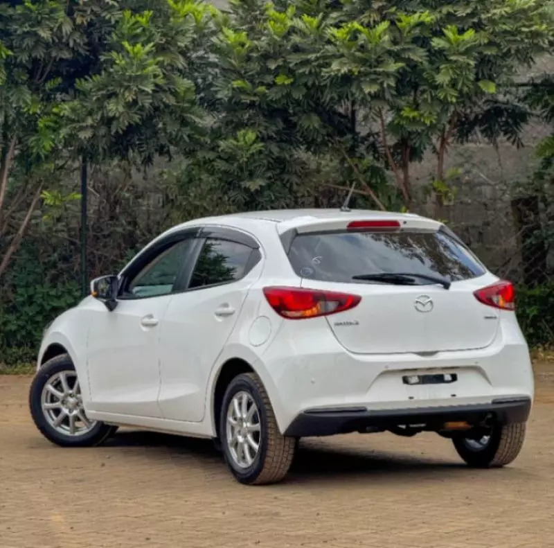 Mazda 2   - 2020